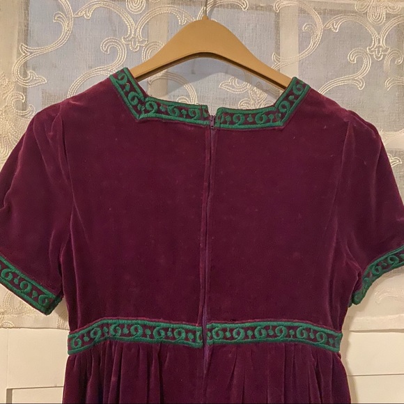 Vintage Beverly Paige velvet maxi embroidered cottage core dress shirt sleeve - Picture 9 of 16